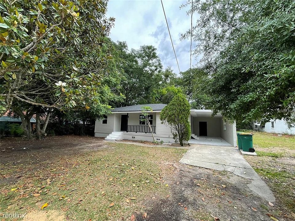 1st image of 209 W Mills Ave