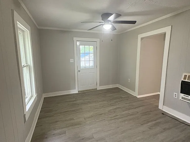 213 Humble Ave — Photo 6