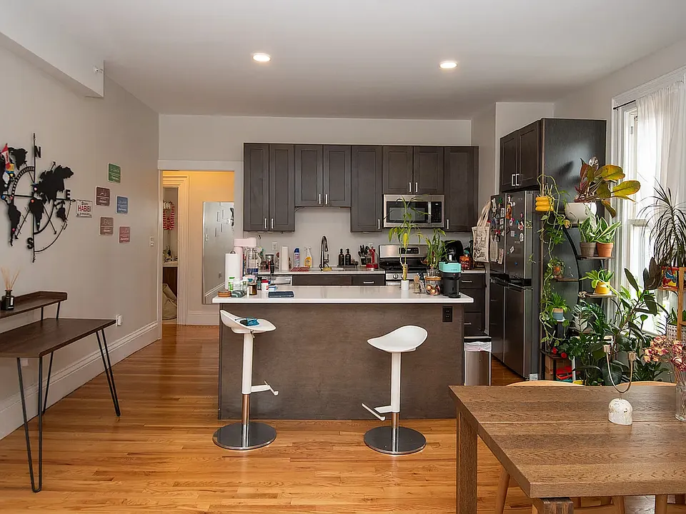 49 Kent St #2
