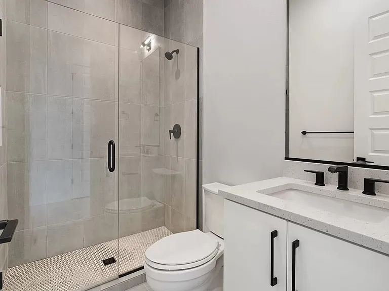 3090 N 49th Ave — Photo 37