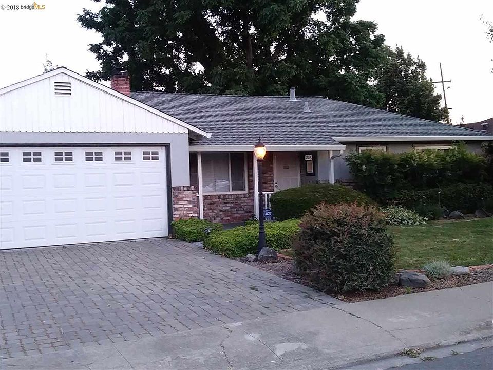 1st image of 206 E 16th St