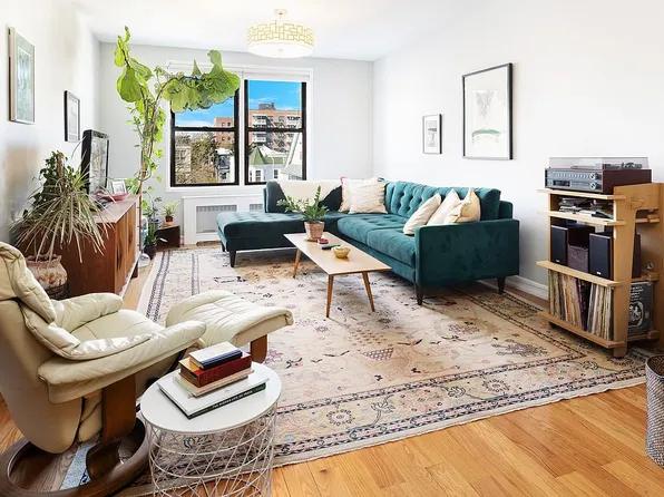 100 Ocean Pkwy APT 3J, Brooklyn, NY 11218