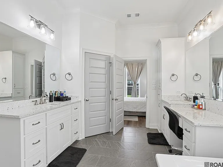 4361 Boulonnais Ave — Photo 9