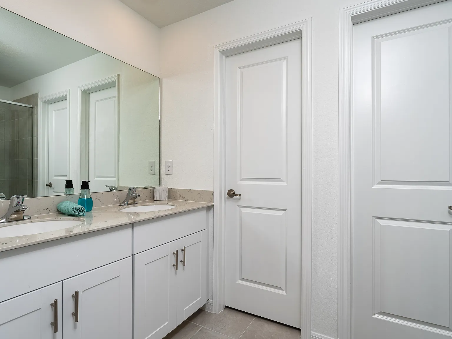 3 bed, 1378 sqft, $2,000 — Photo 4