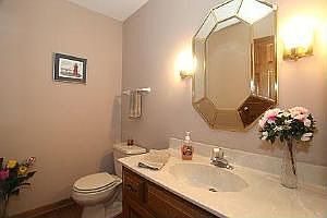 5th image of 678 Alexandria Dr