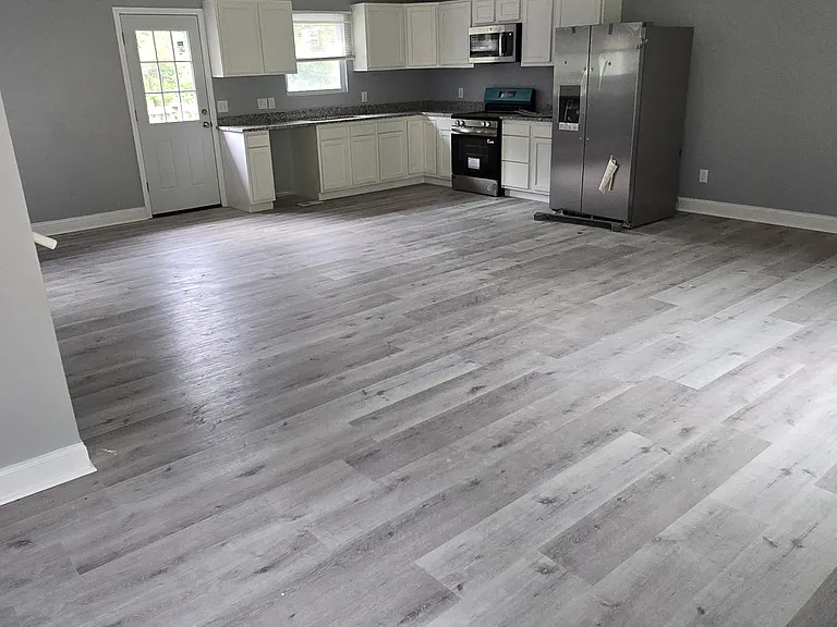 Upsteir kitchen