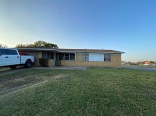 2371 E Ledbetter Dr, Dallas, TX 75216
