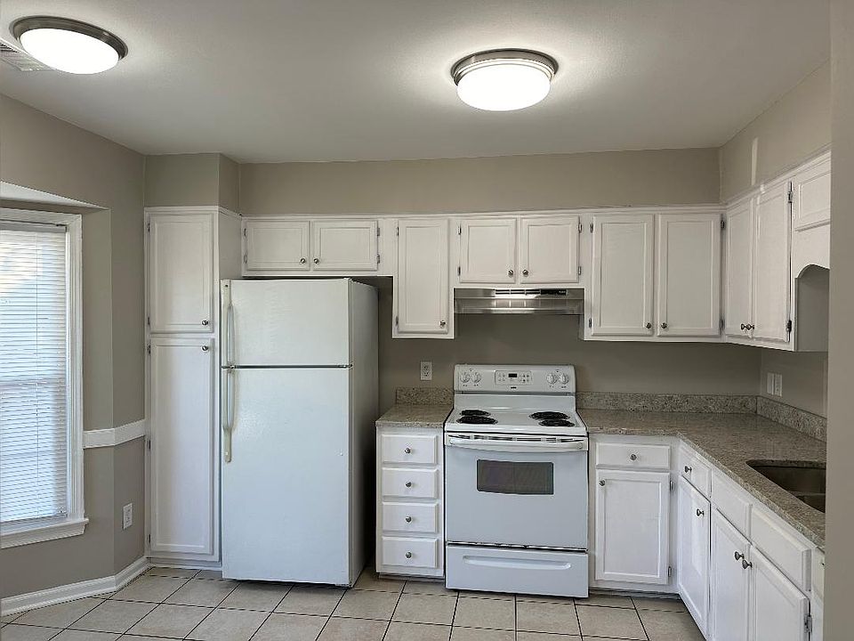 1st image of 4531 Greyedge Dr