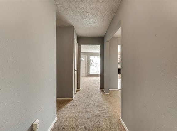 5th image of 5 E Mountain Ln #33