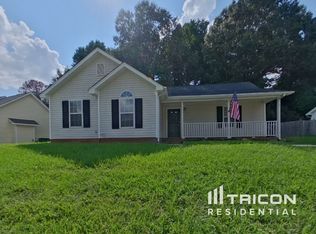 1128 Summit Hills Dr, Charlotte, NC 28214