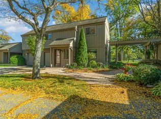 2383 Muirhead Dr, Bay City, MI