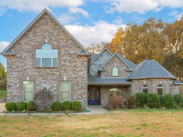 4078 Oak Pointe Dr, Pleasant View, TN 37146