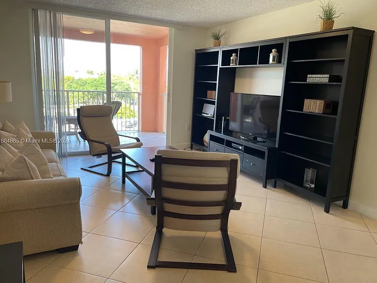 19601 E Country Club Dr #7501 — Photo 9