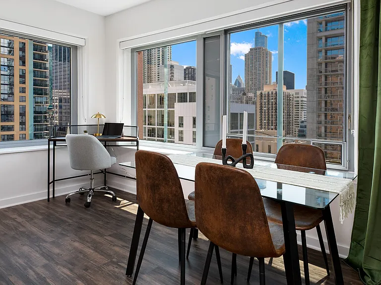 Chestnut Tower Apartments — Photo 6
