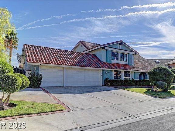 3rd image of 1909 Villa De Conde Way