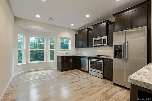 1 Grace Ln Photo 1