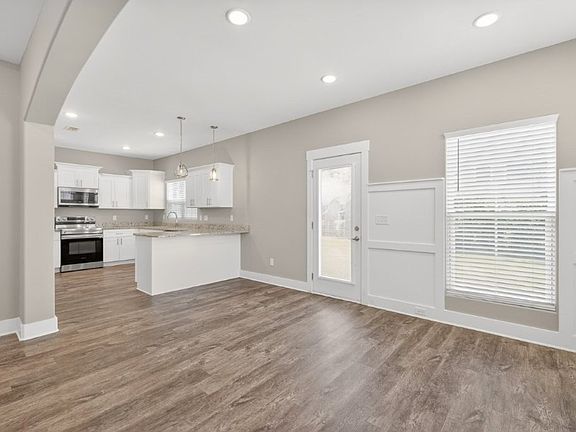 5th image of 2218 Welltown Ln