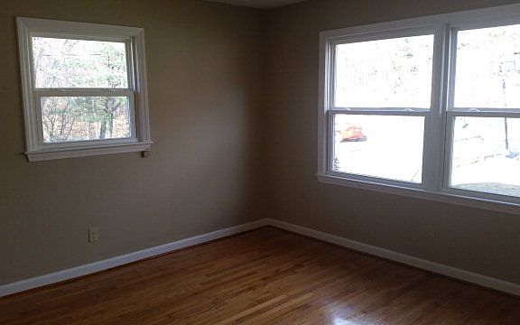 2nd image of 932 Stonewall Ct