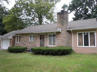 24 Old Brook Rd, Springfield, MA 01118