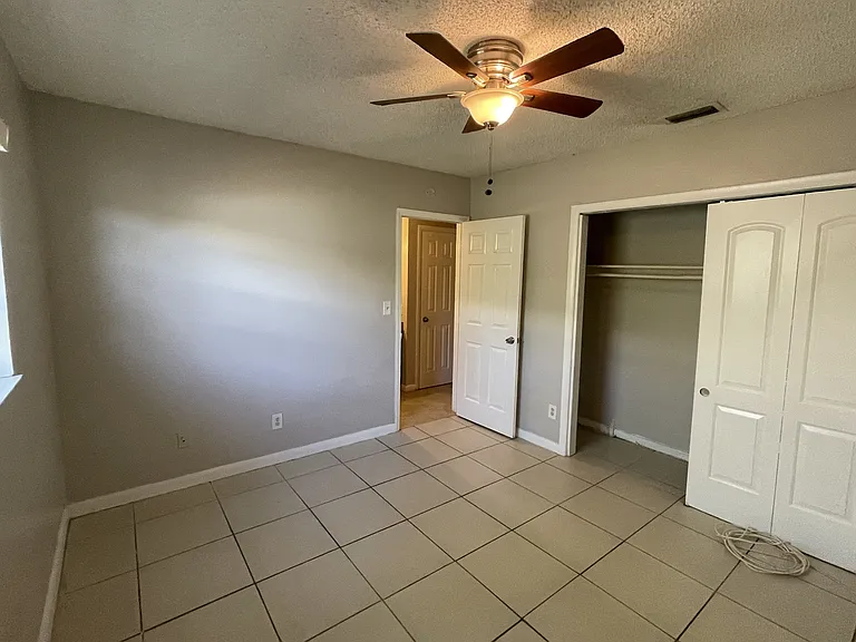 716 SW 16th Ave — Photo 5