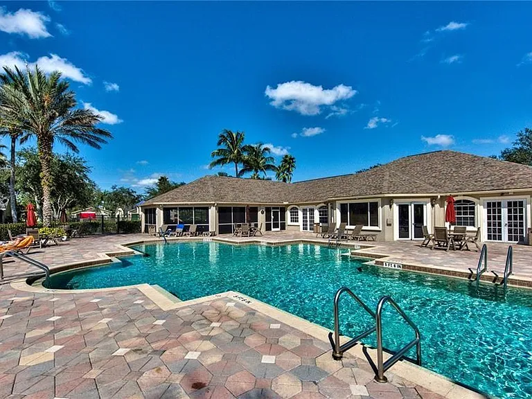 8207 Ibis Cove Cir #S — Photo 1
