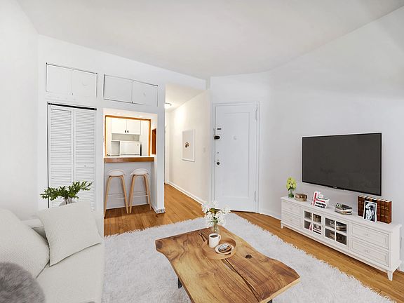 2nd image of 521 E 81st St APT 1B