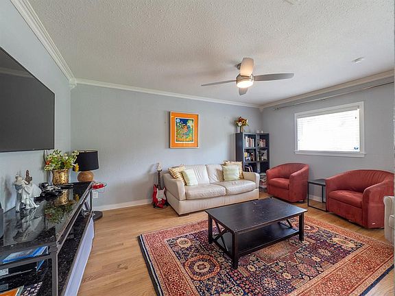 4th image of 1709 Dartmouth Ave