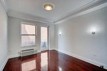 Rented by R New York