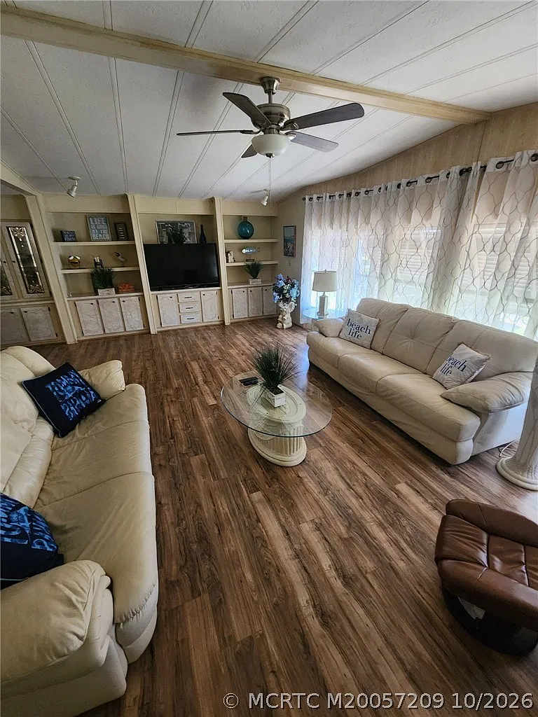 2 bed, 2.0 bath, 1471 sqft, $3,250 — Photo 3