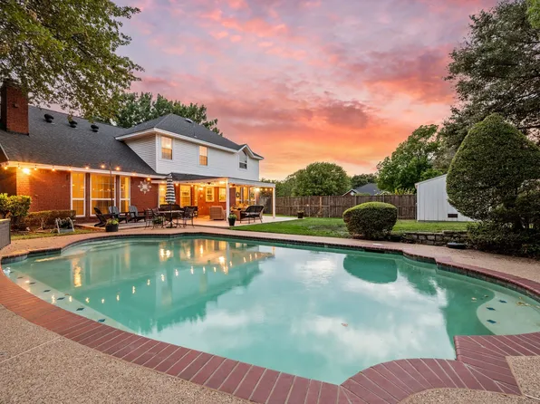 510 Anthony Dr, Euless, TX 76039