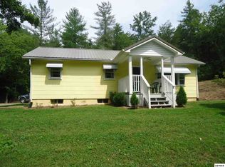 2555 Lower Rinehart Rd, Dandridge, TN 37725