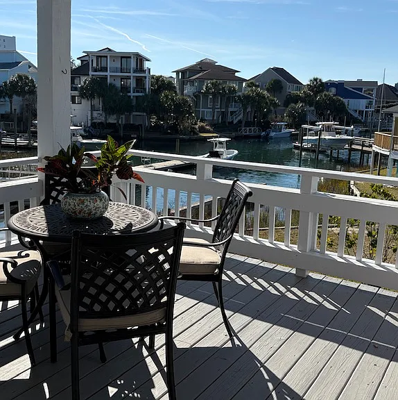 304 Causeway Dr #B — Photo 5