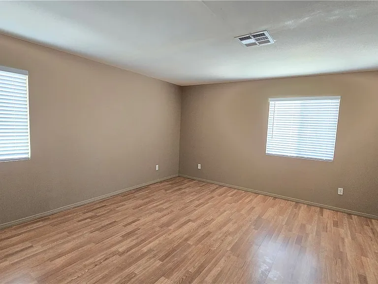 3822 Gulliver St — Photo 29