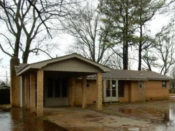 703 Alma St, Manila, AR 72442
