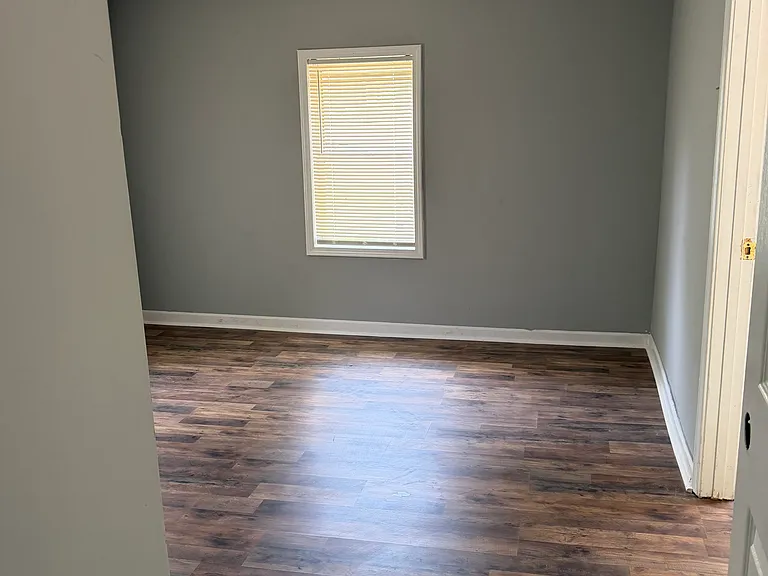 517 Vickerstaff St — Photo 2