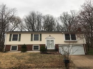 7 Treehill Ct, Ballwin, MO 63021