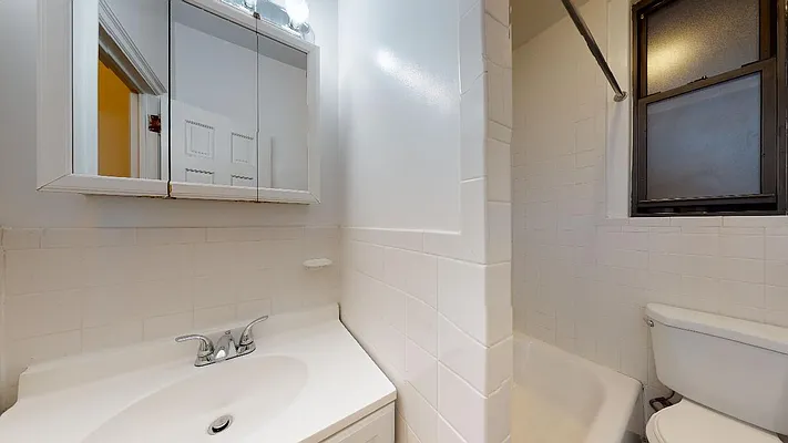 Rented by Bond New York | media 15