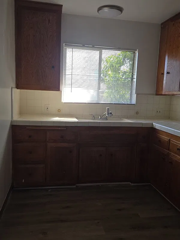2 bed, $2,400 — Photo 3