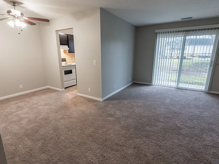 Camelot East Apartments — Photo 52