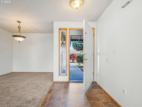 4th image of 16815 NE 20th St