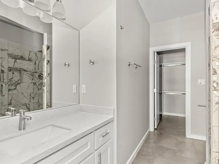 2508 E Israel Ave #1 — Photo 9