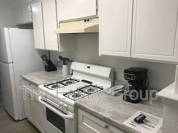 1826 E Vassar Ave, Visalia, CA 93292