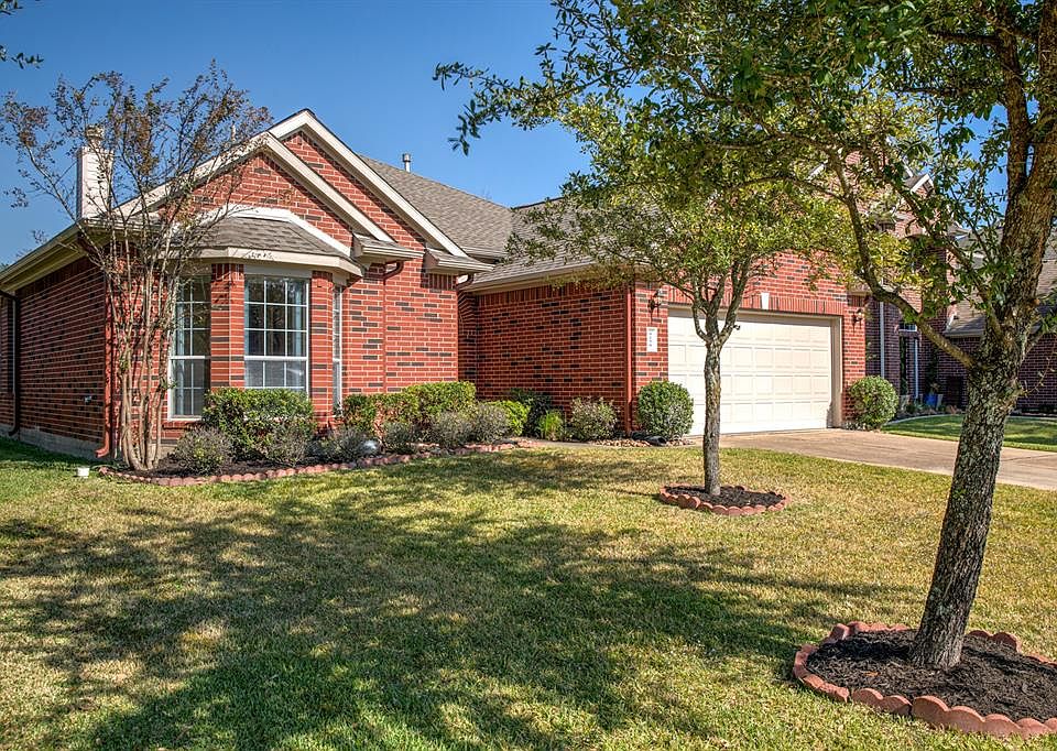 Welcome to 9030 Fernwillow Drive!