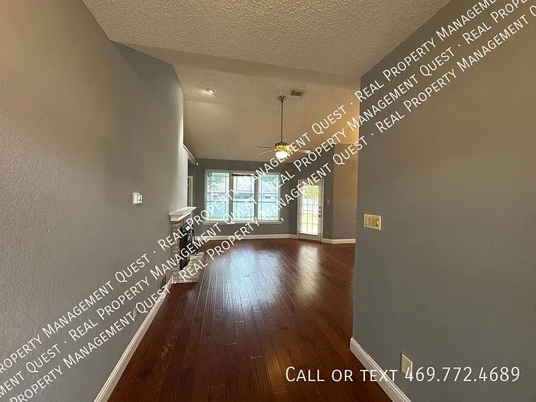 2336 Timbercreek Dr — Photo 3