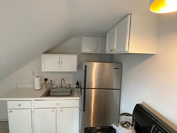 4th image of 14 Barnes St