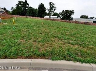 301 Kirkwood Glen Cir, Saint Matthews, KY 40207