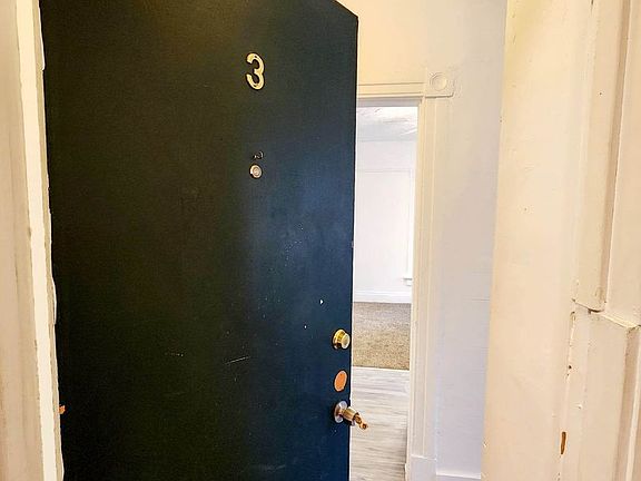 2nd image of 439 Grafton Ave #3
