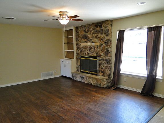 5th image of 2507 W Dengar Ave