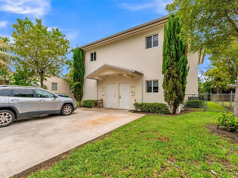 1029 SW 11th Ave — Photo 6