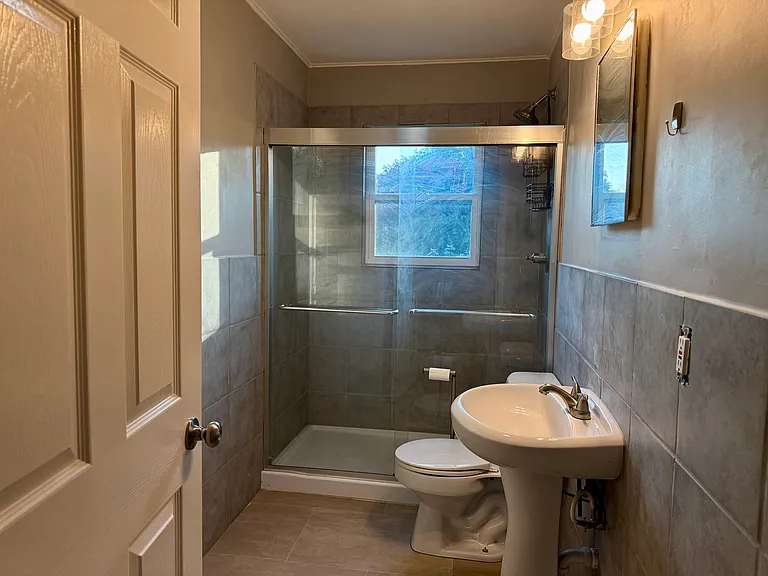 710 N 45th St — Photo 11